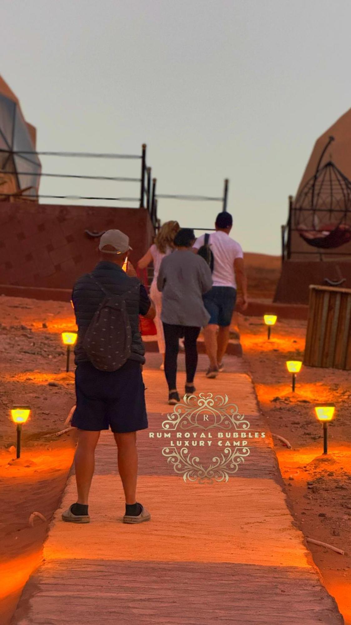 Ferienwohnung Rum Royal Bubbles Luxury Camp Wadi Rum Exterior foto