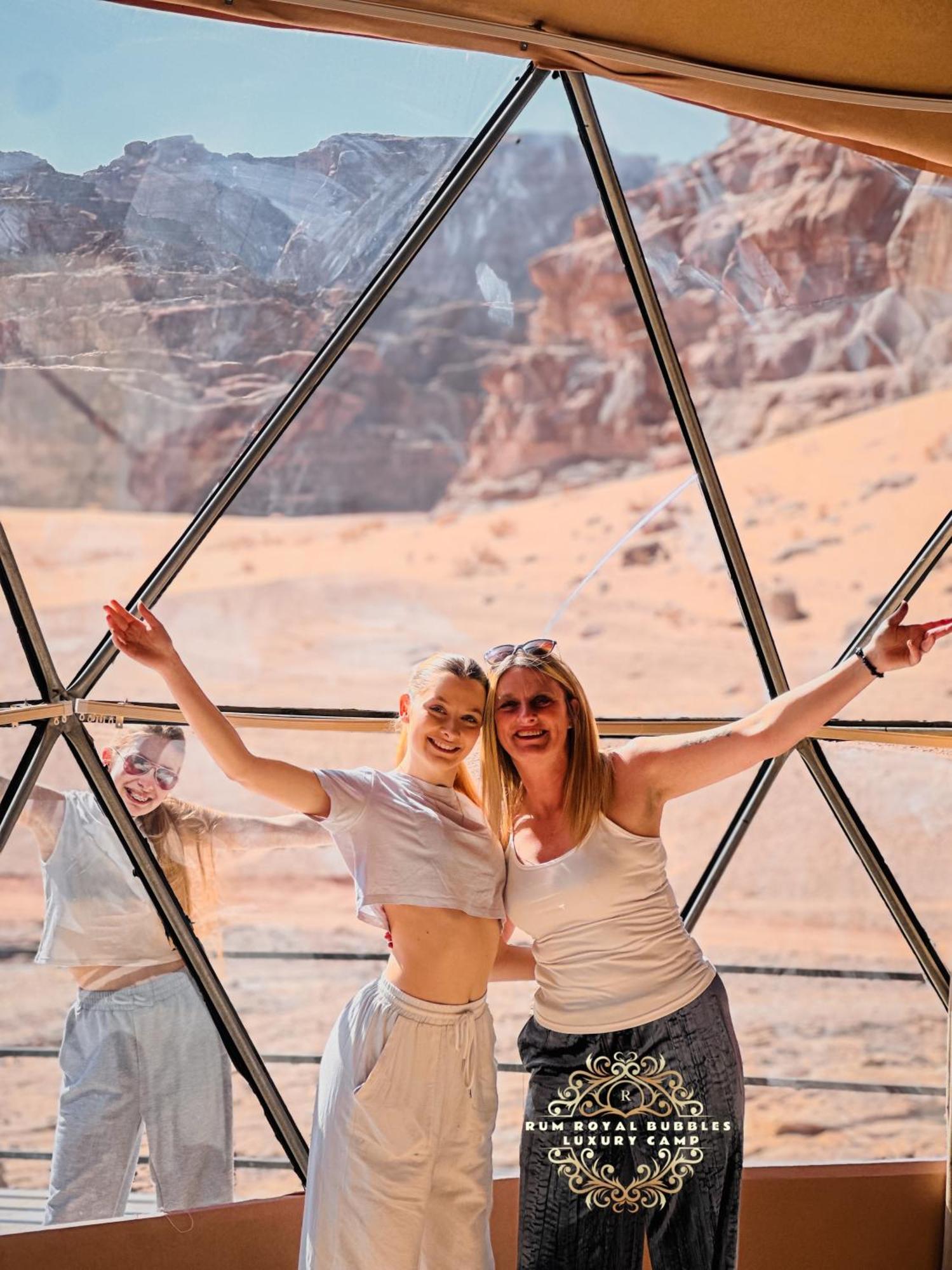 Ferienwohnung Rum Royal Bubbles Luxury Camp Wadi Rum Exterior foto